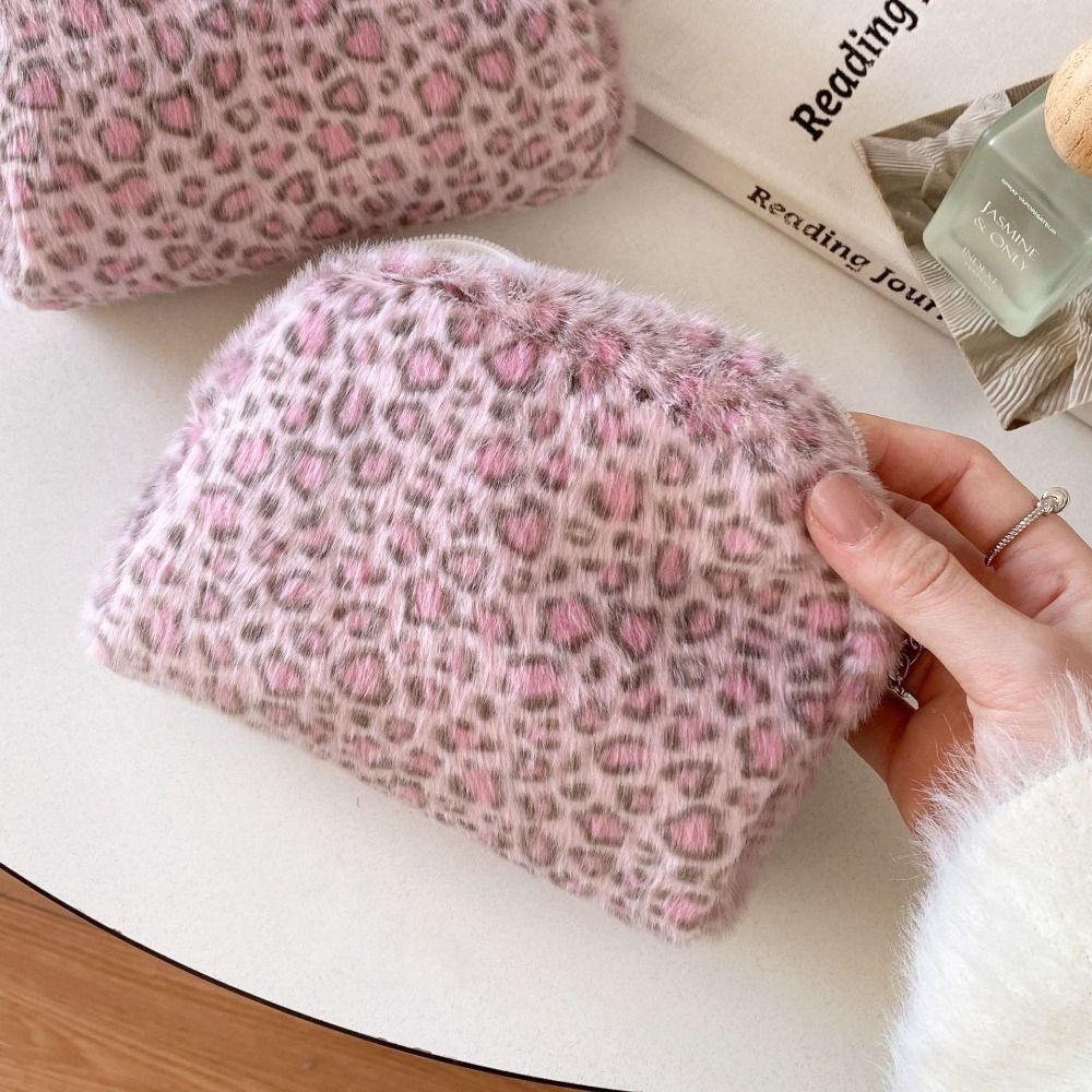 High Quality Fuzzy Makeup Bag  - Cosmetic Bags recension och pris