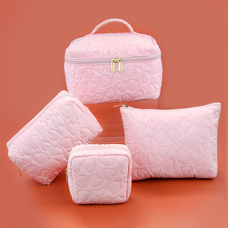 Ultrasonic heart-shaped quilte - Cosmetic Bags recension och pris